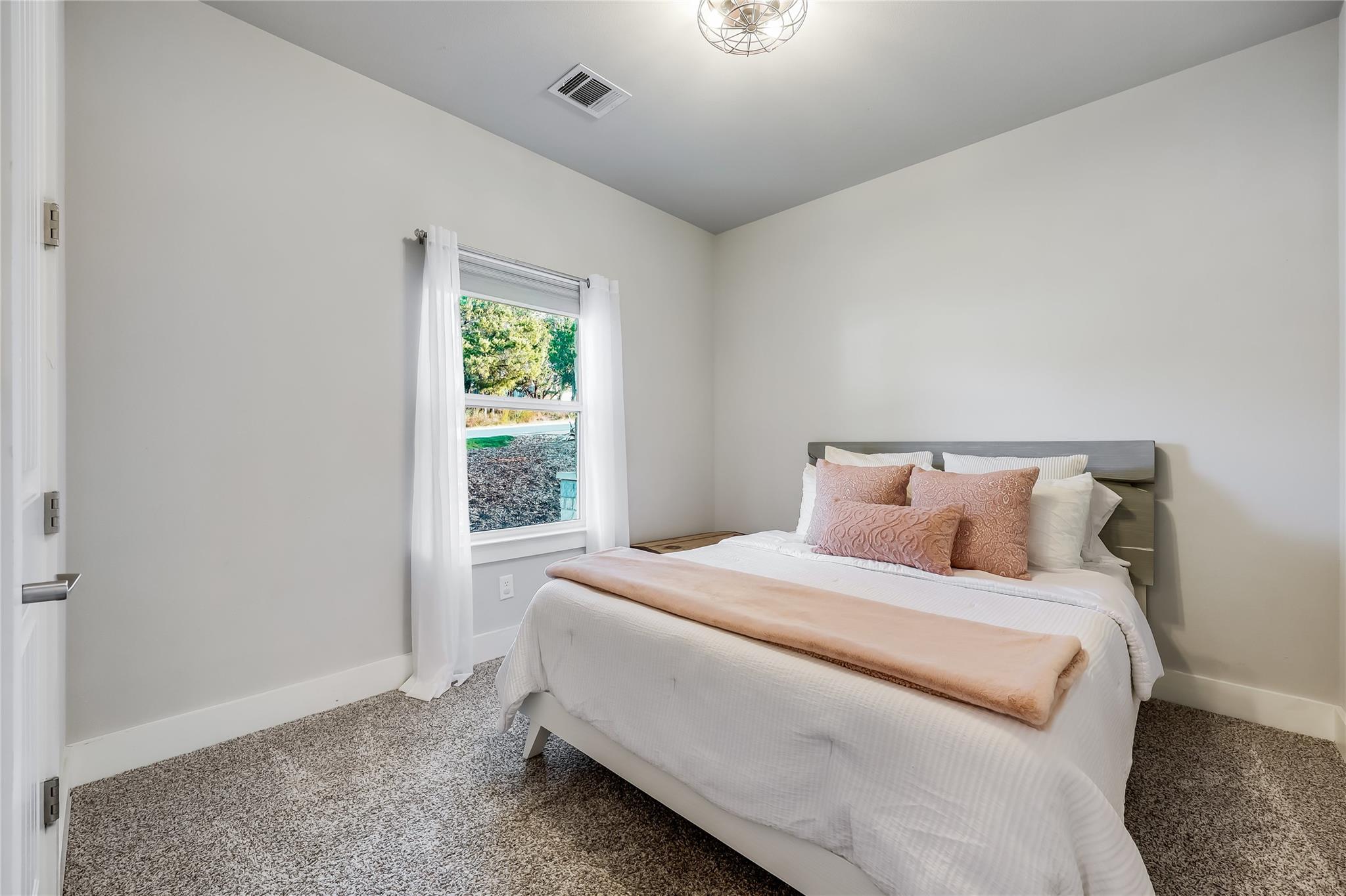 21800 Owens Cv, Lago Vista, TX 78645