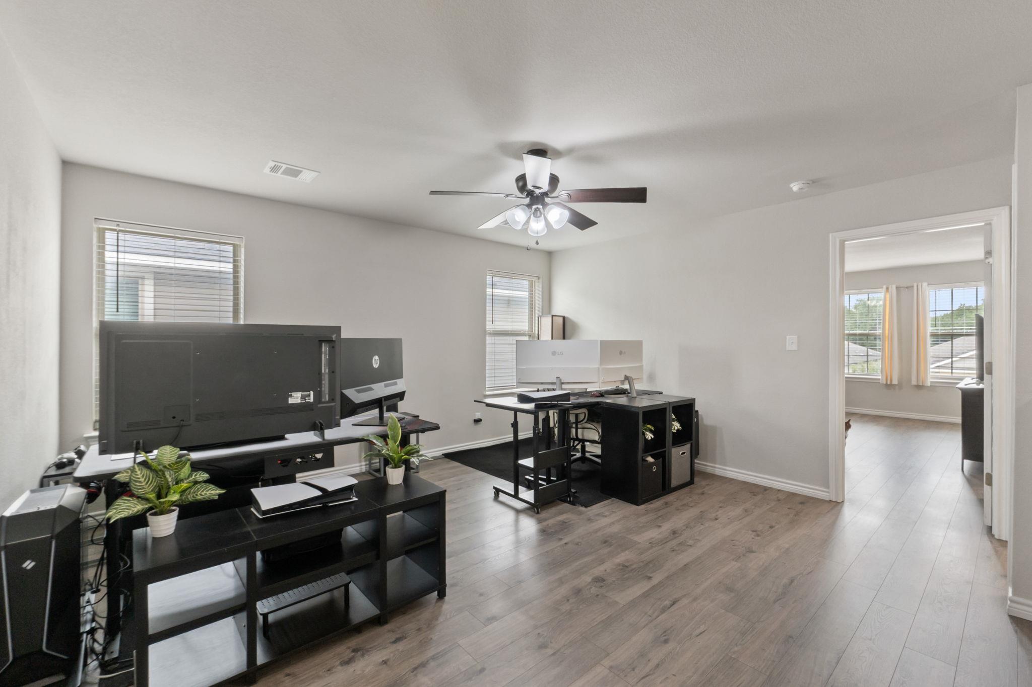 232 Syrah Ct, Leander, TX 78641