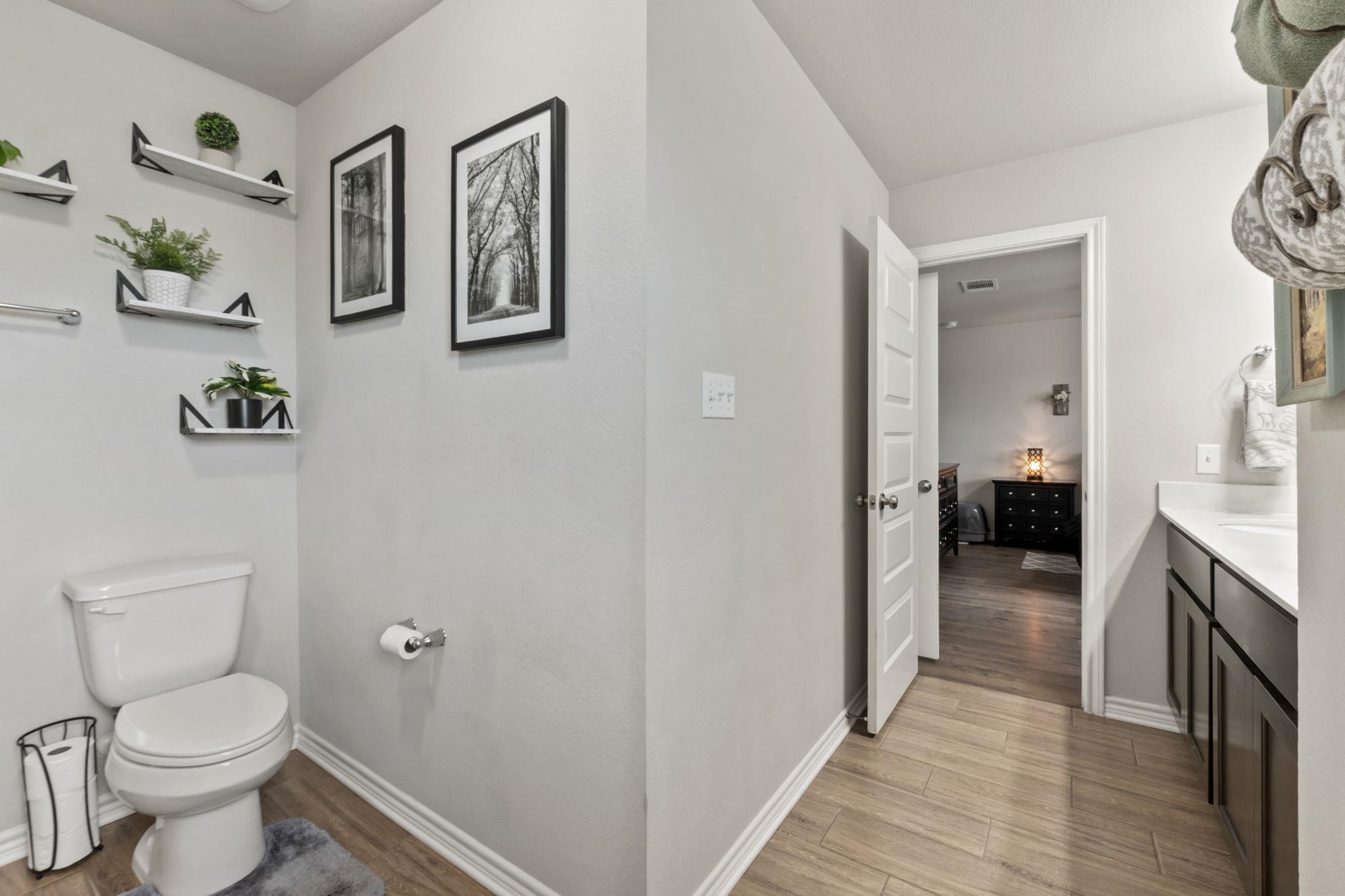 232 Syrah Ct, Leander, TX 78641