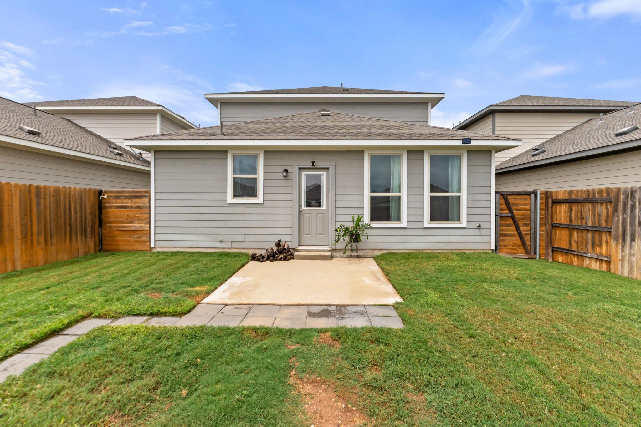 232 Syrah Ct, Leander, TX 78641