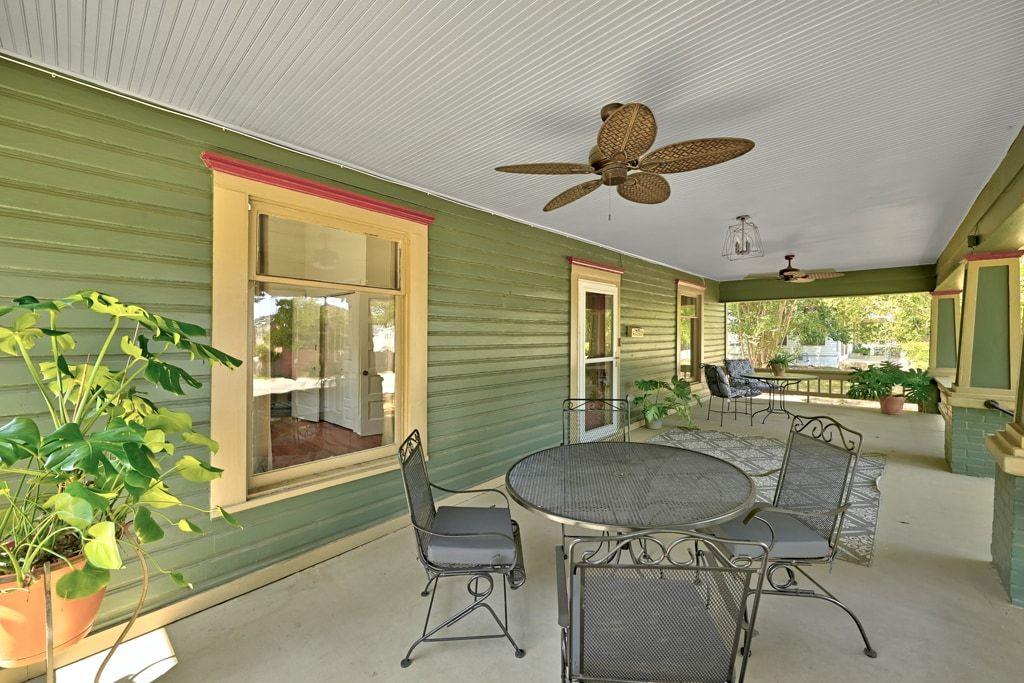 1222 W Hopkins St, San Marcos, TX 78666