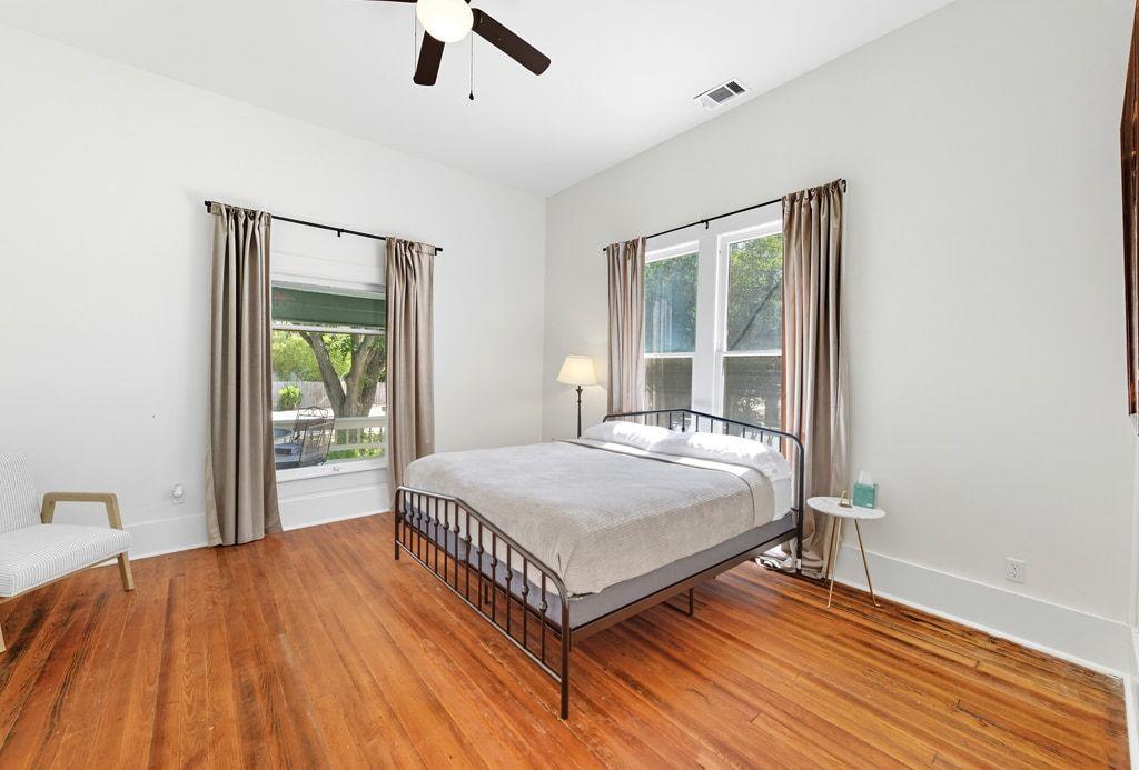 1222 W Hopkins St, San Marcos, TX 78666