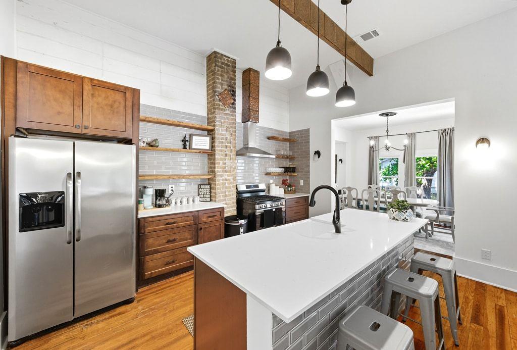 1222 W Hopkins St, San Marcos, TX 78666