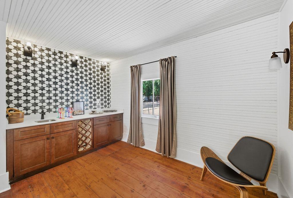 1222 W Hopkins St, San Marcos, TX 78666