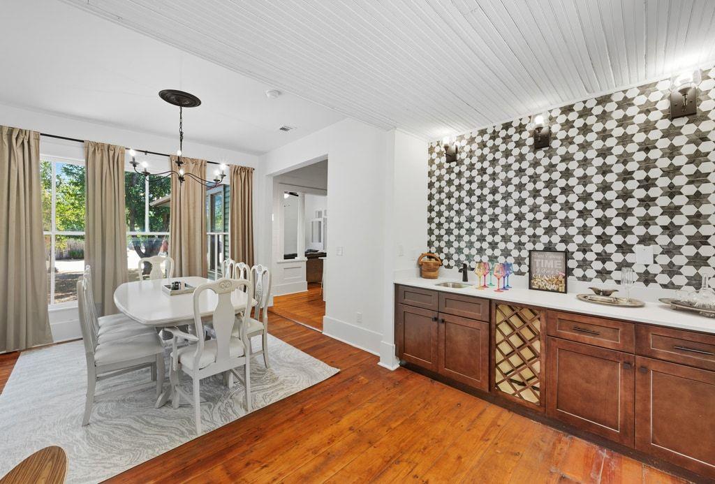 1222 W Hopkins St, San Marcos, TX 78666