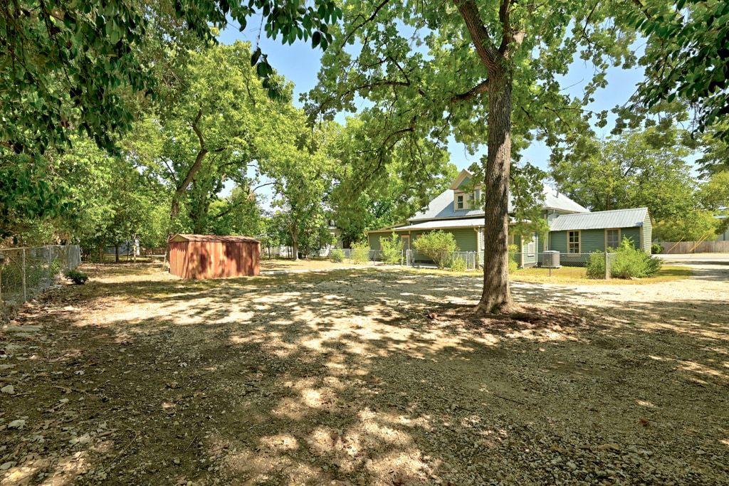 1222 W Hopkins St, San Marcos, TX 78666