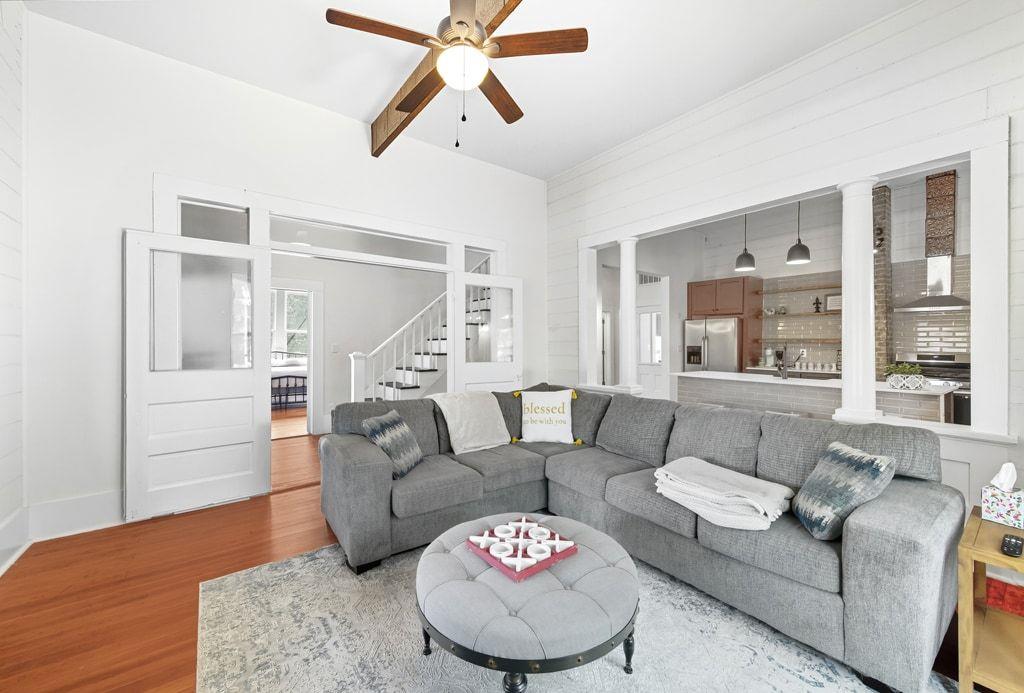 1222 W Hopkins St, San Marcos, TX 78666