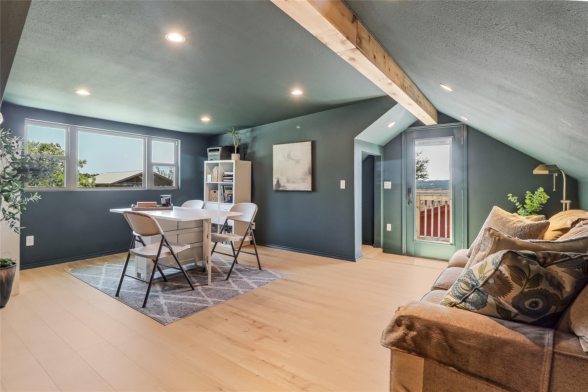 10013 Little Creek Cir, Dripping Springs, TX 78620