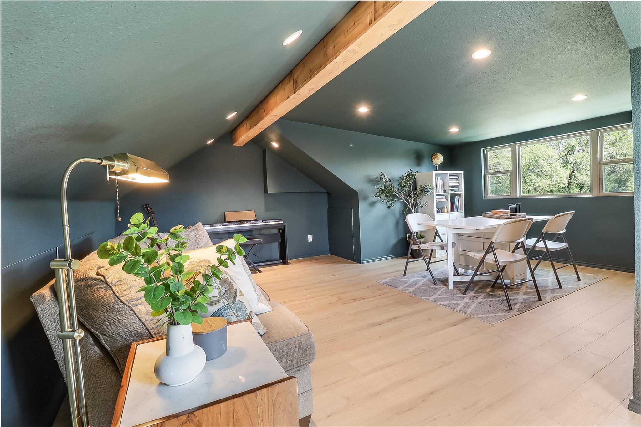 10013 Little Creek Cir, Dripping Springs, TX 78620