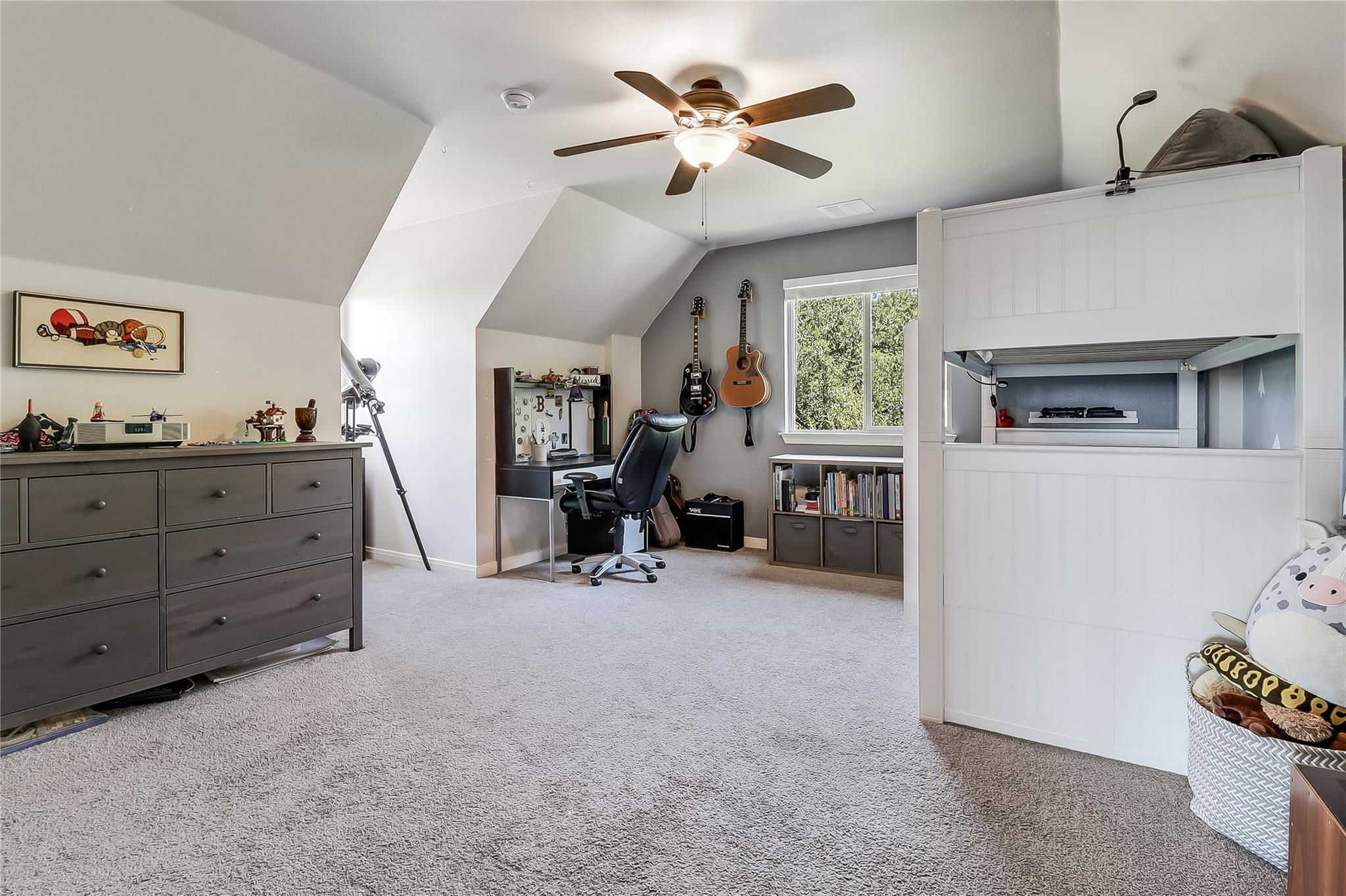 10013 Little Creek Cir, Dripping Springs, TX 78620