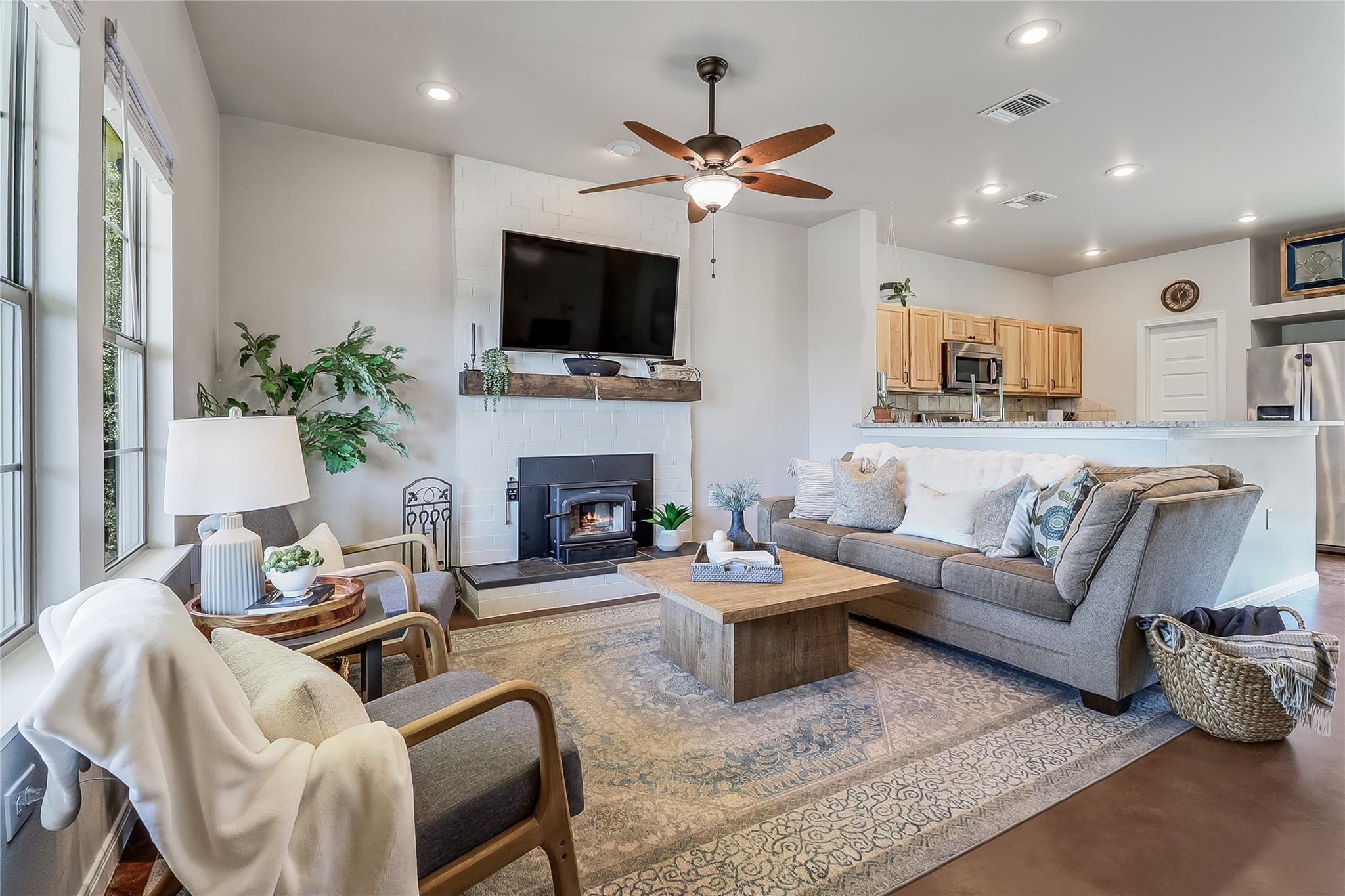 10013 Little Creek Cir, Dripping Springs, TX 78620