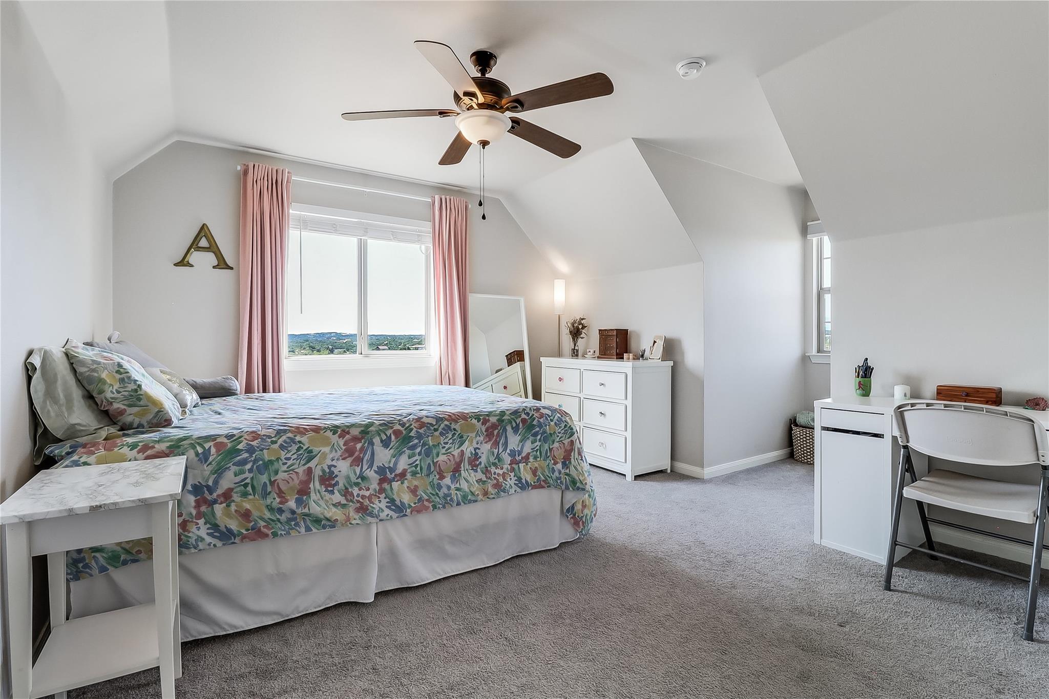 10013 Little Creek Cir, Dripping Springs, TX 78620