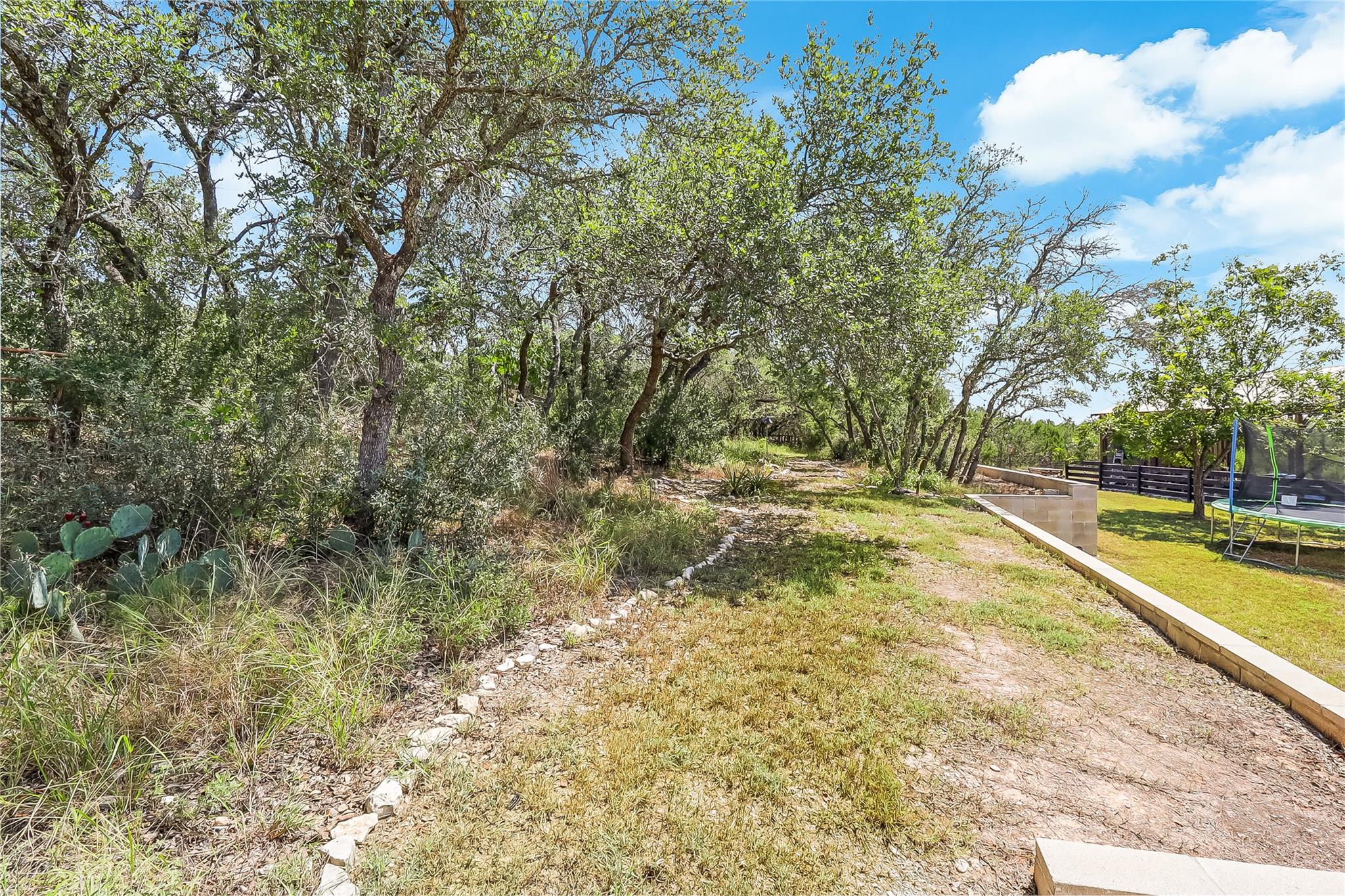 10013 Little Creek Cir, Dripping Springs, TX 78620