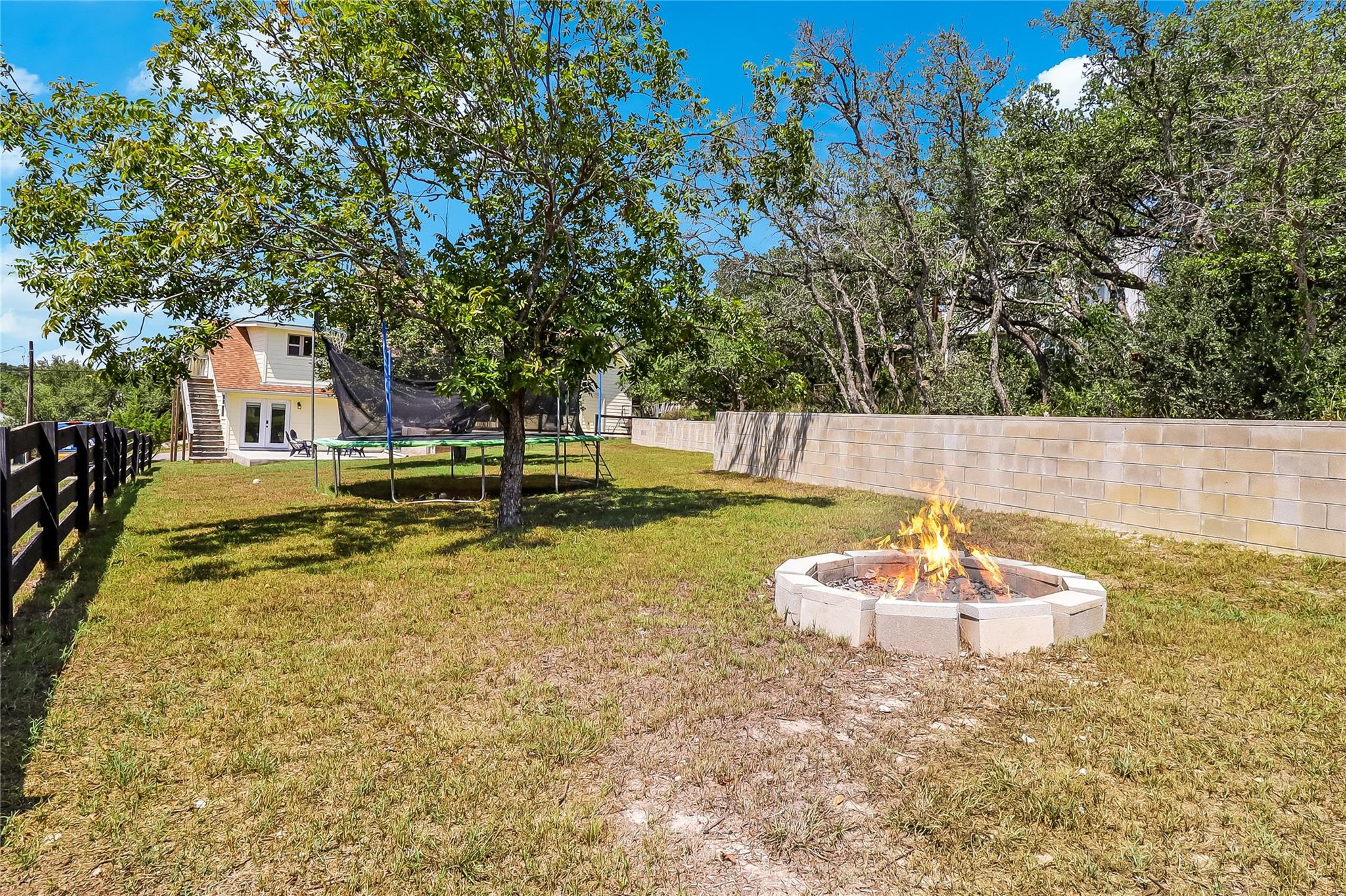 10013 Little Creek Cir, Dripping Springs, TX 78620