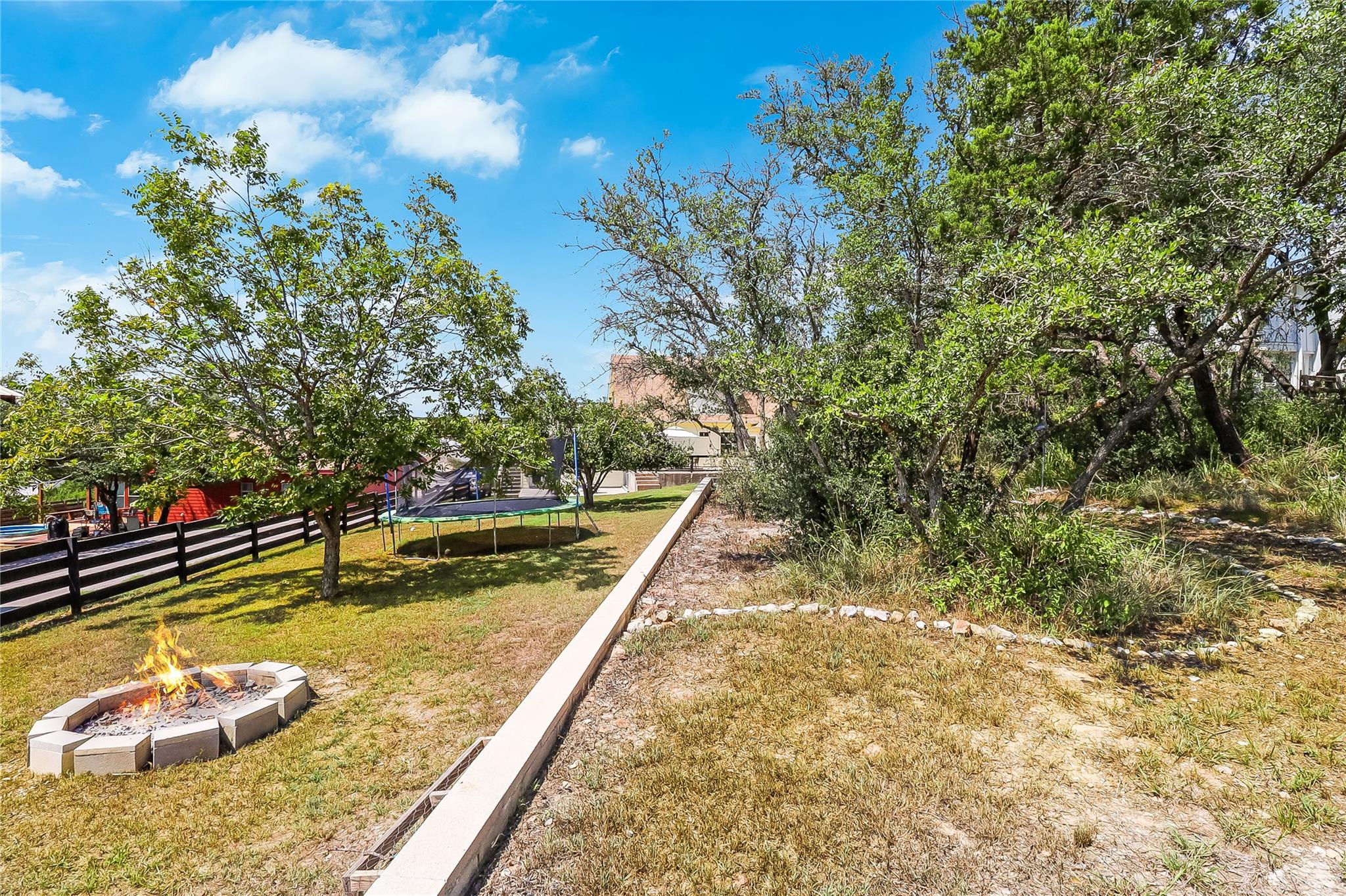 10013 Little Creek Cir, Dripping Springs, TX 78620