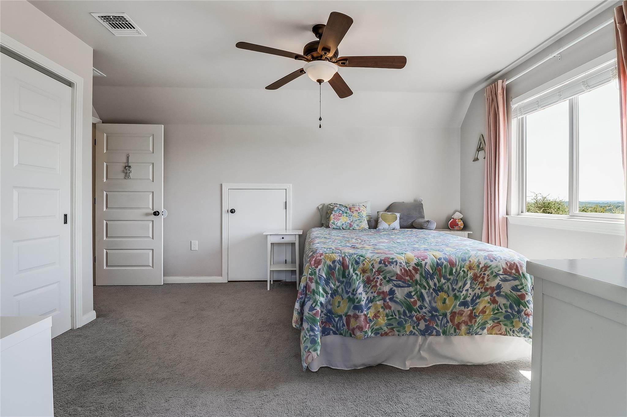 10013 Little Creek Cir, Dripping Springs, TX 78620