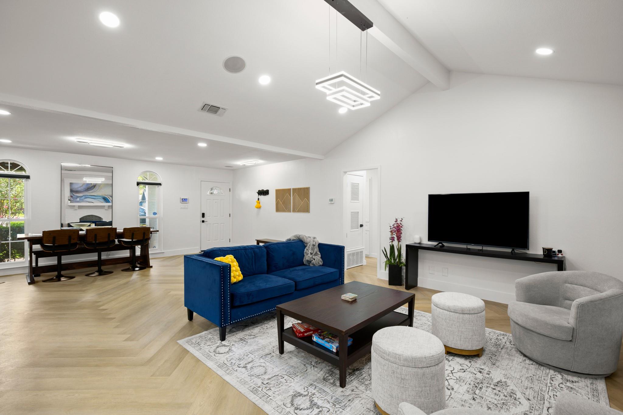 8608 Donna Gail Dr, Austin, TX 78757