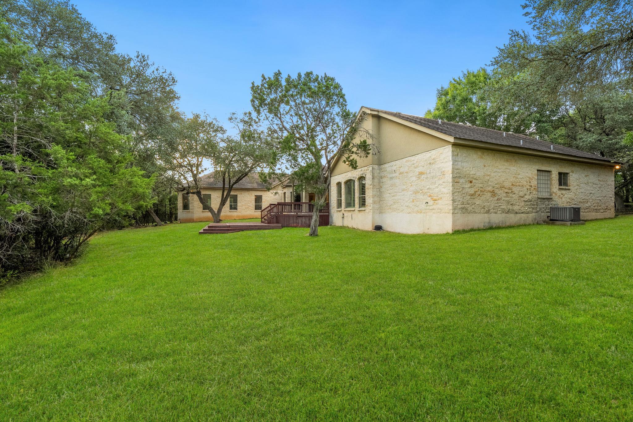 810 Bluff Ridge Ct, New Braunfels, TX 78132