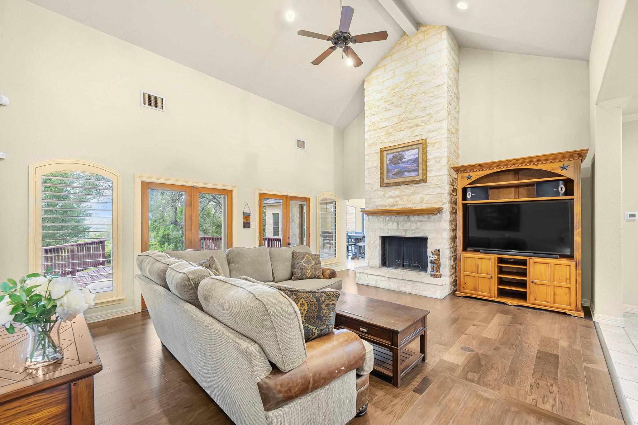 810 Bluff Ridge Ct, New Braunfels, TX 78132