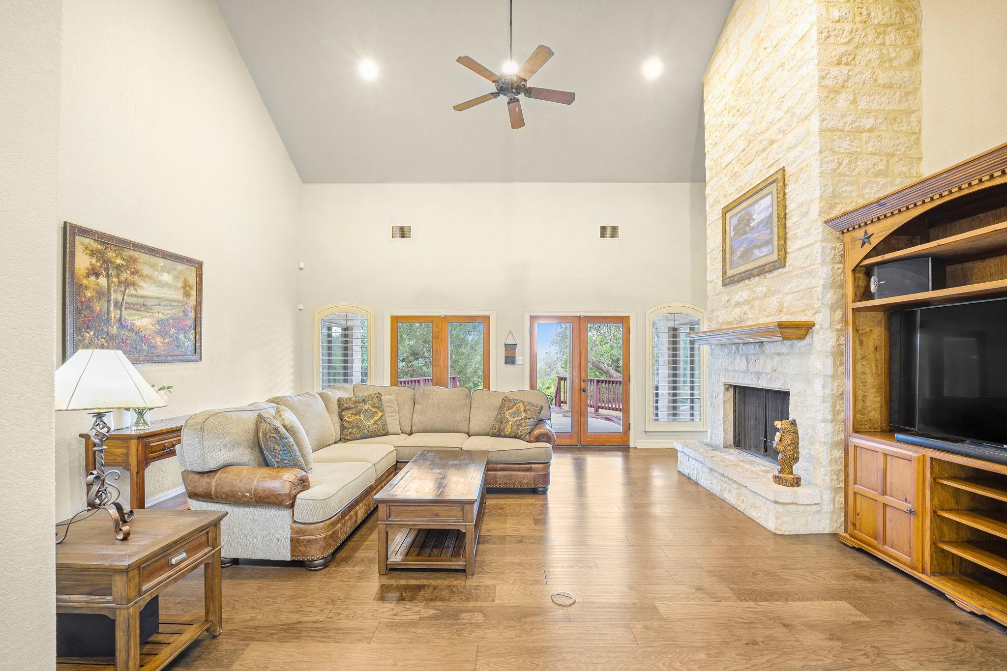 810 Bluff Ridge Ct, New Braunfels, TX 78132