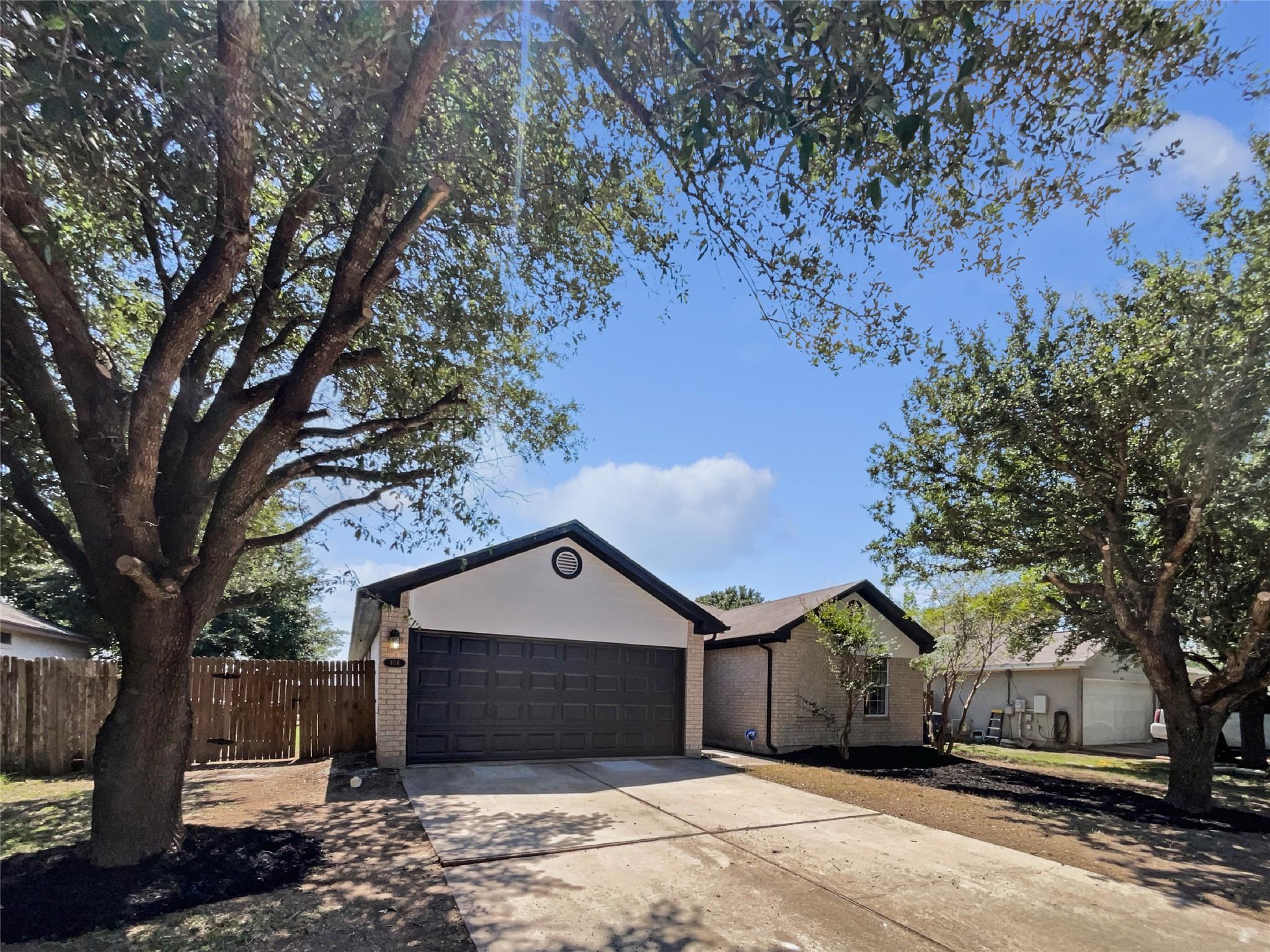 404 Stewart Dr, Hutto, TX 78634