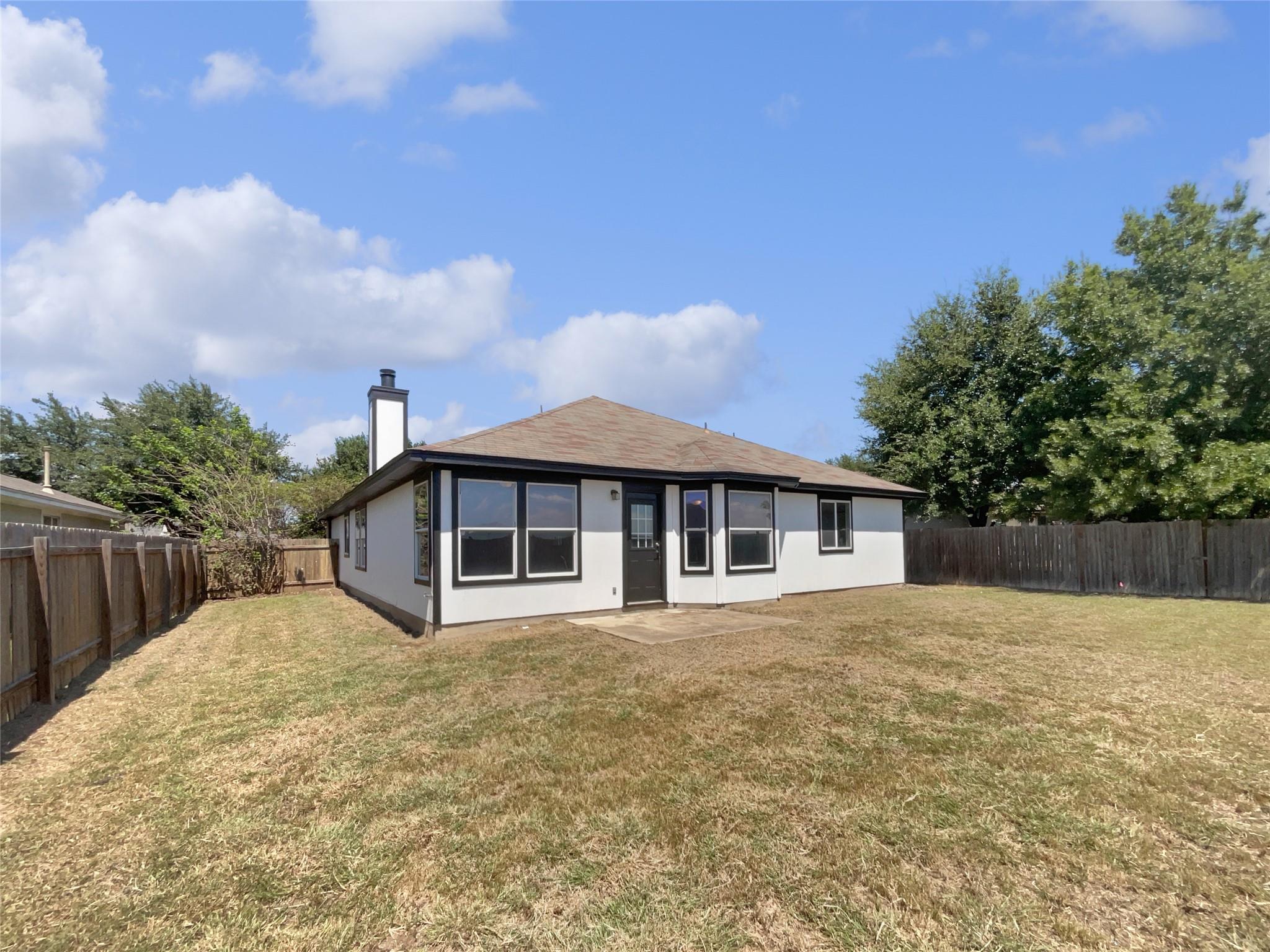 404 Stewart Dr, Hutto, TX 78634