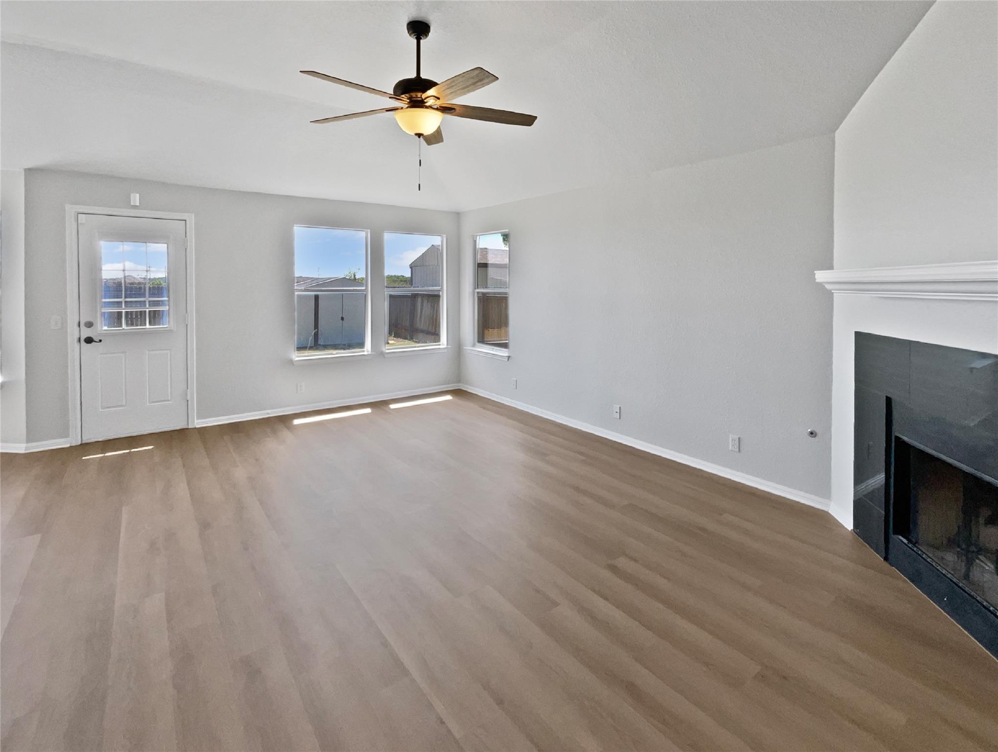 404 Stewart Dr, Hutto, TX 78634