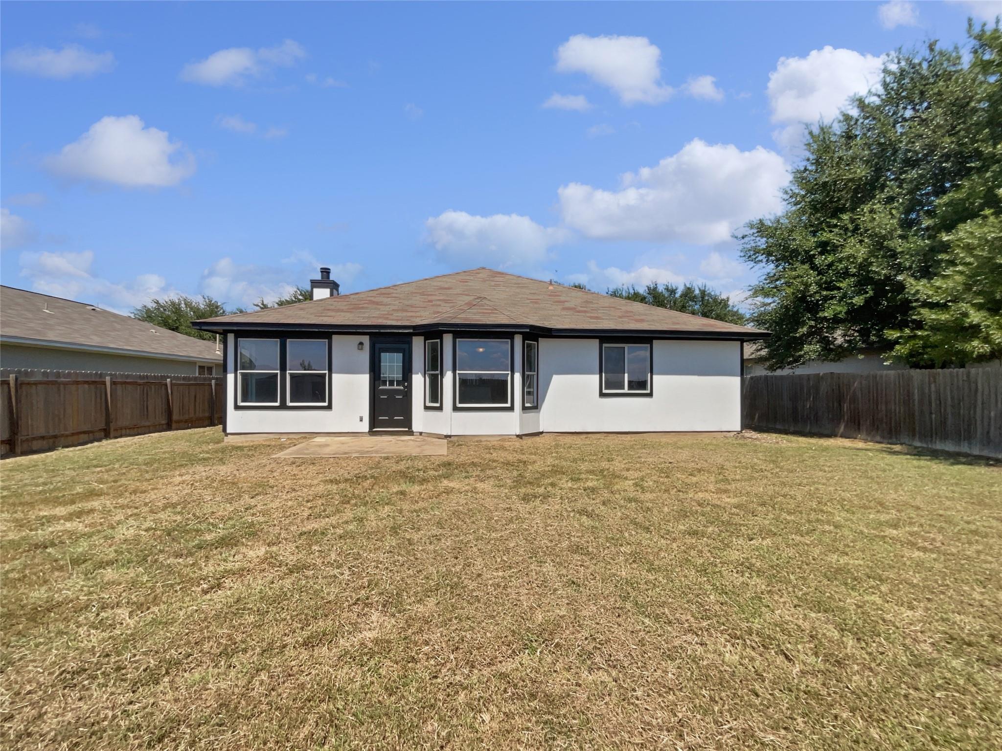 404 Stewart Dr, Hutto, TX 78634
