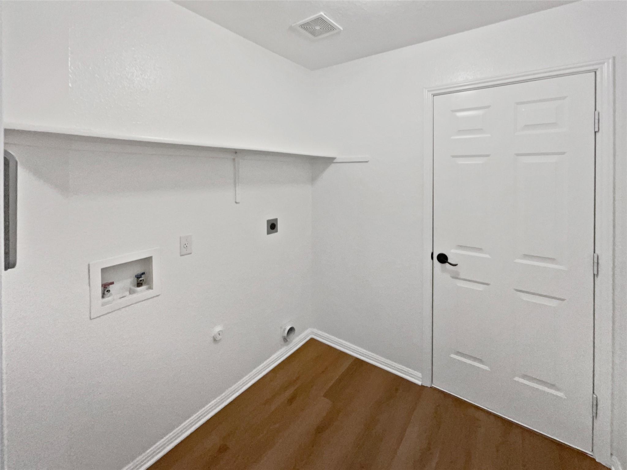 404 Stewart Dr, Hutto, TX 78634