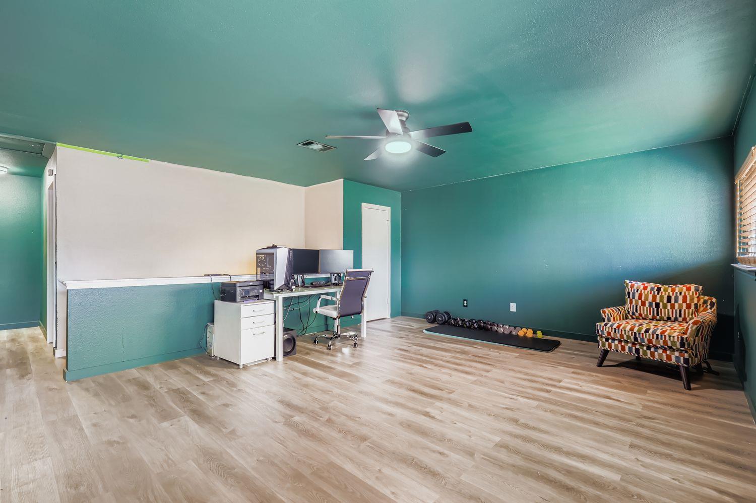 1202 Hughmont Dr, Pflugerville, TX 78660