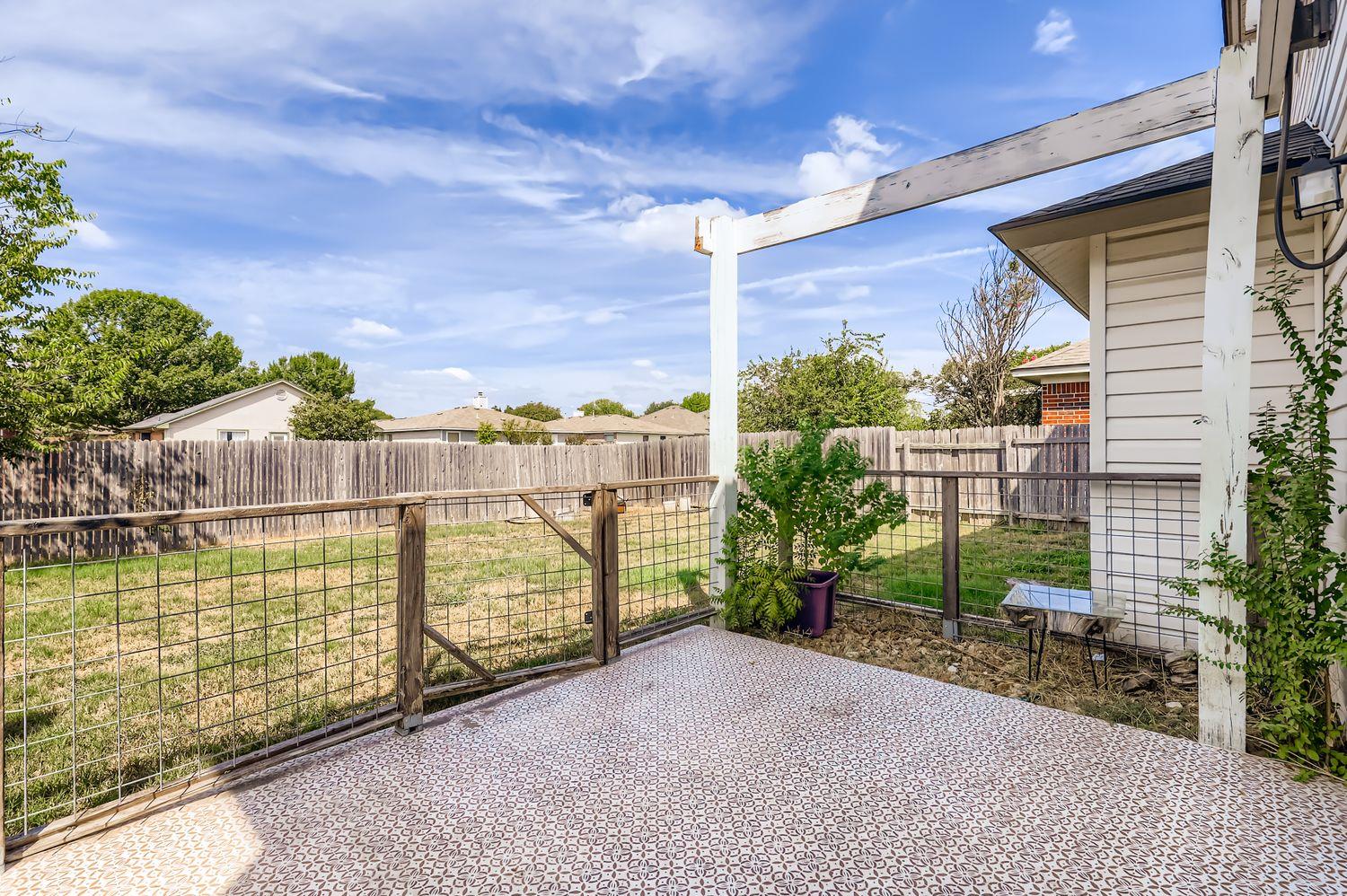 1202 Hughmont Dr, Pflugerville, TX 78660