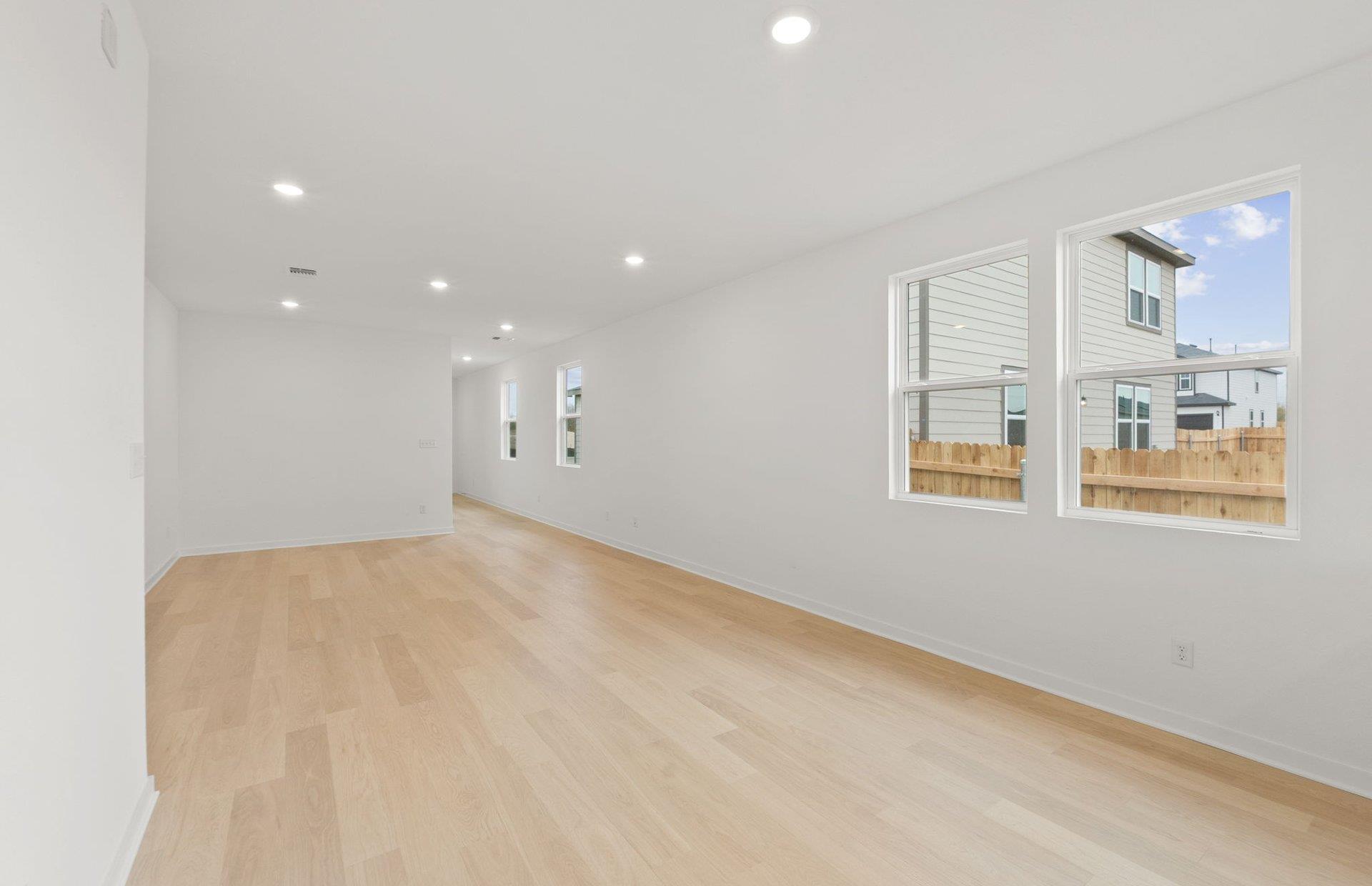 404 Sullivan Way, Elgin, TX 78621