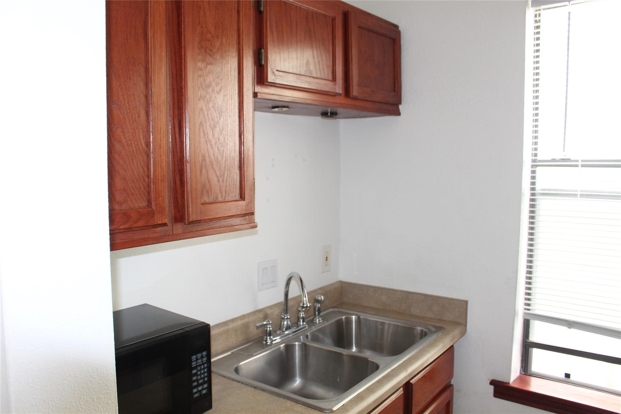 3006 Duval St # 2, Austin, TX 78705