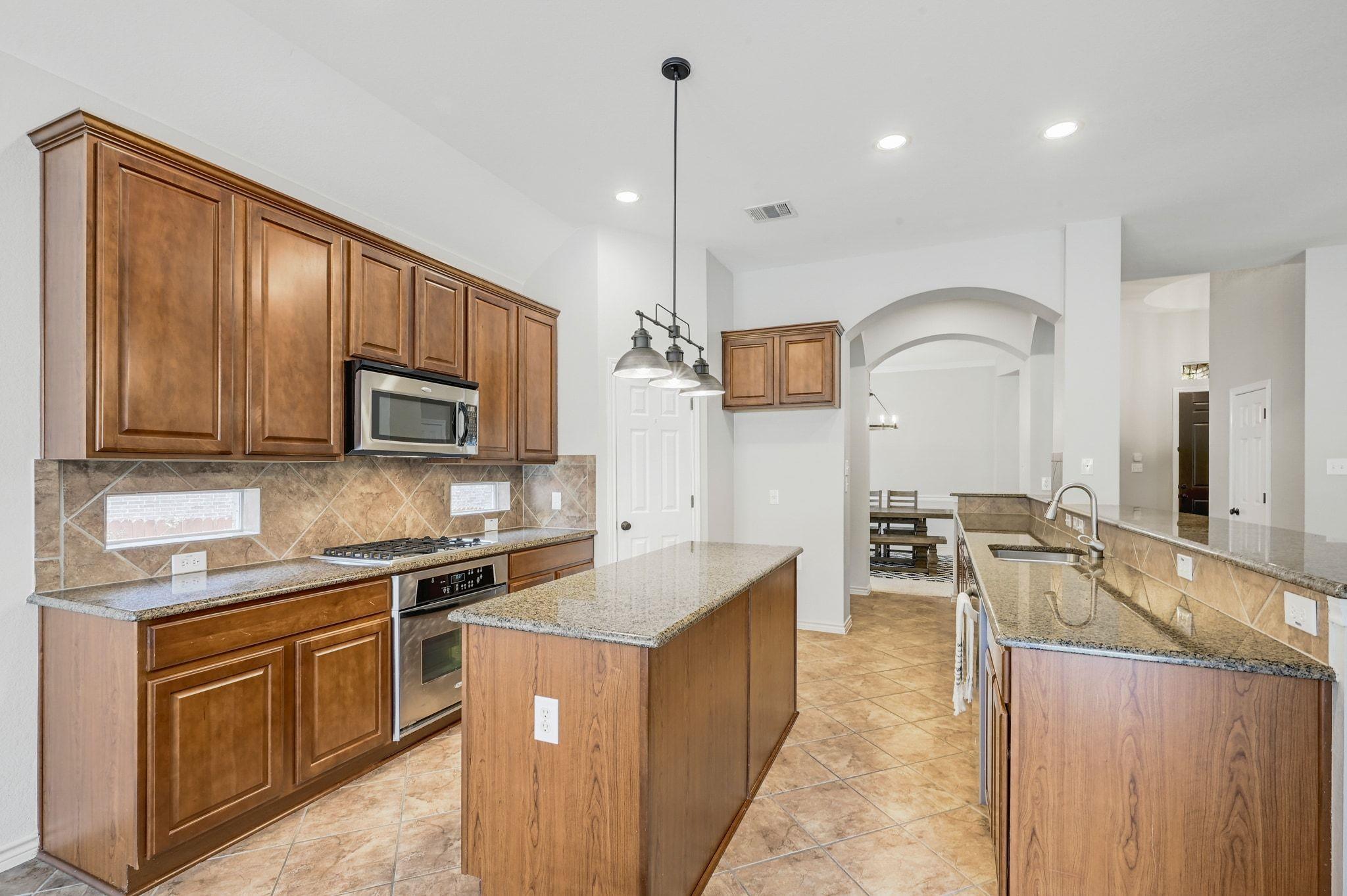 2411 Guara Dr, Cedar Park, TX 78613