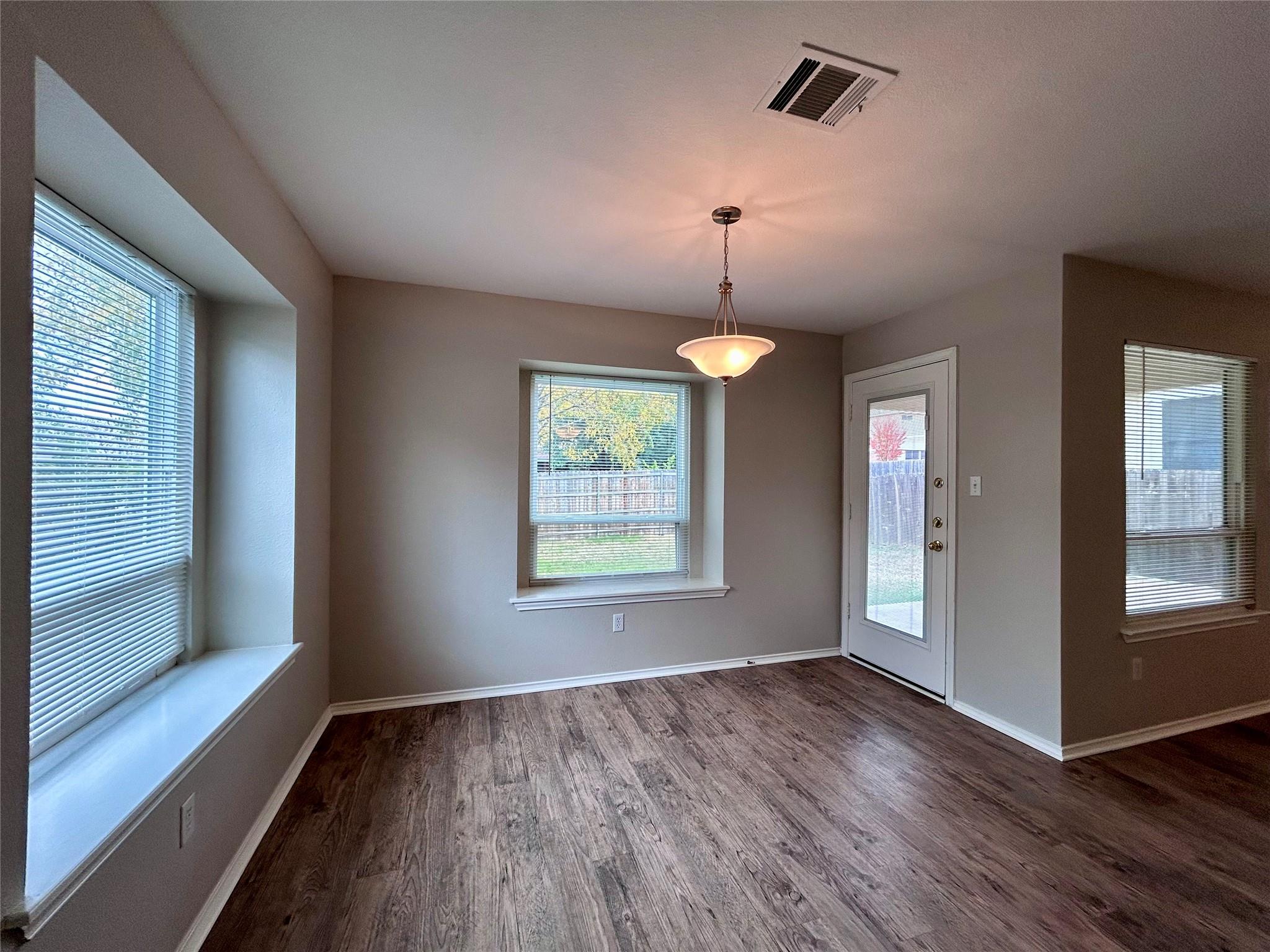 1104 Doras Dr, Pflugerville, TX 78660