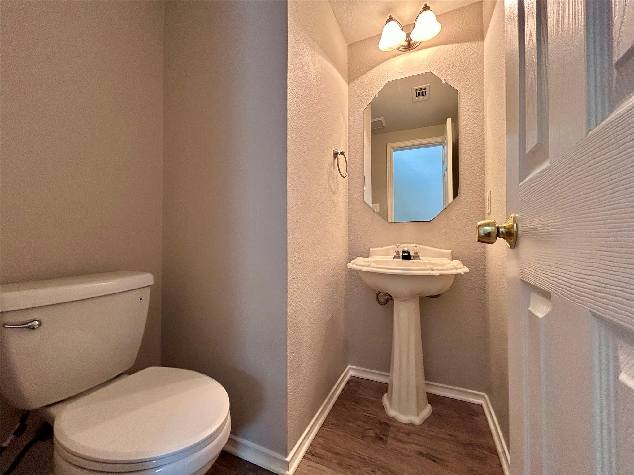 1104 Doras Dr, Pflugerville, TX 78660