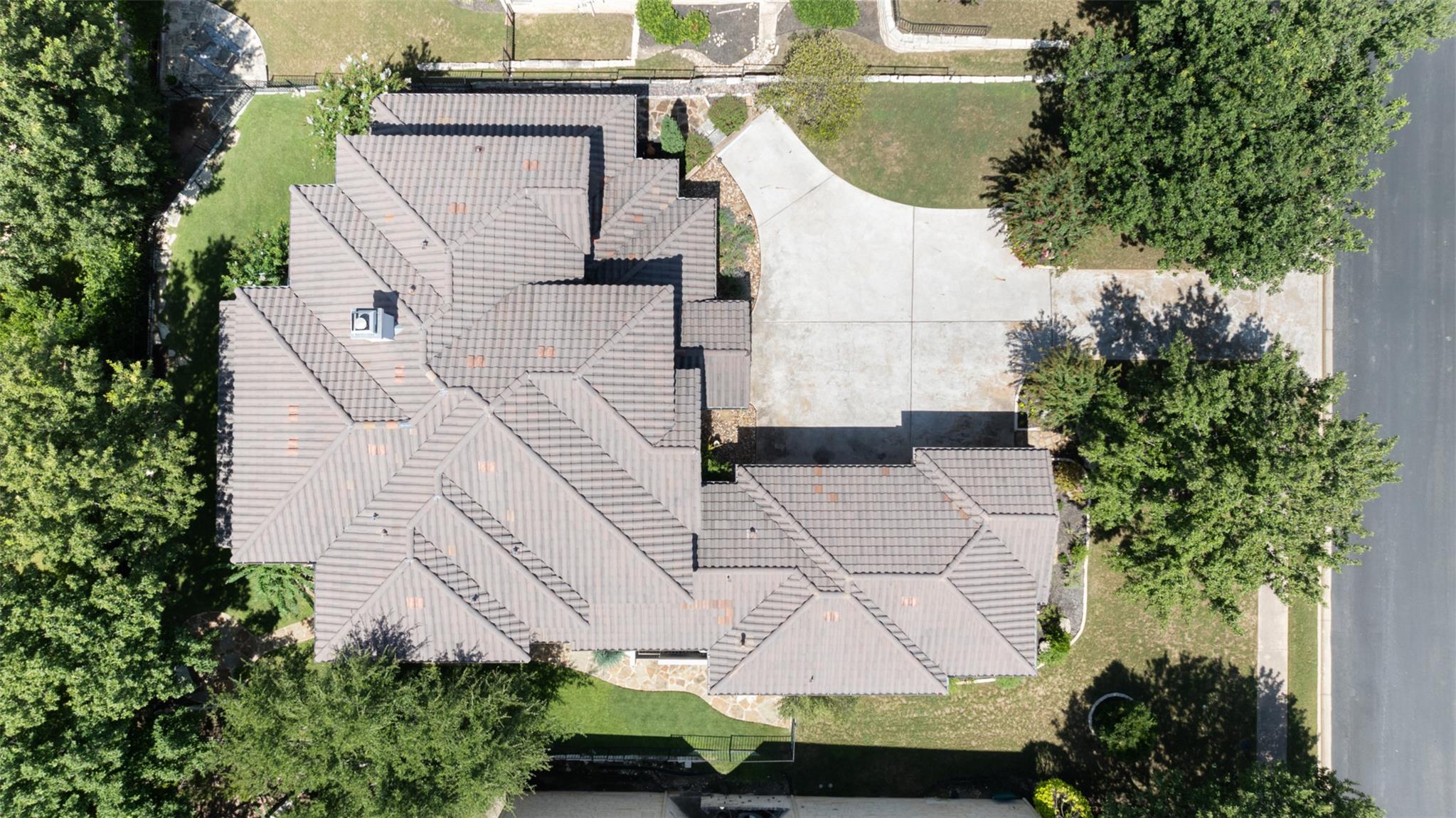 110 Golden Bear Dr, Austin, TX 78738