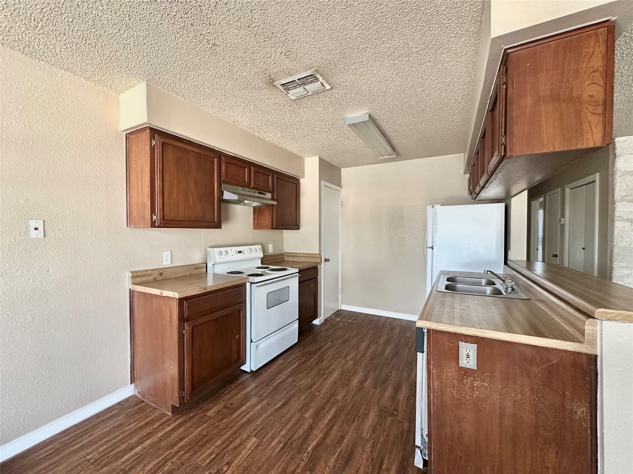 209 E Noton St # 106, Pflugerville, TX 78660