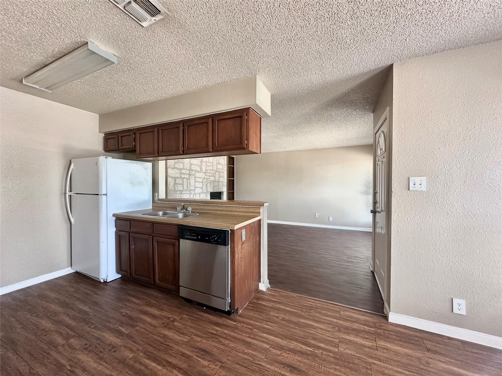 209 E Noton St # 106, Pflugerville, TX 78660