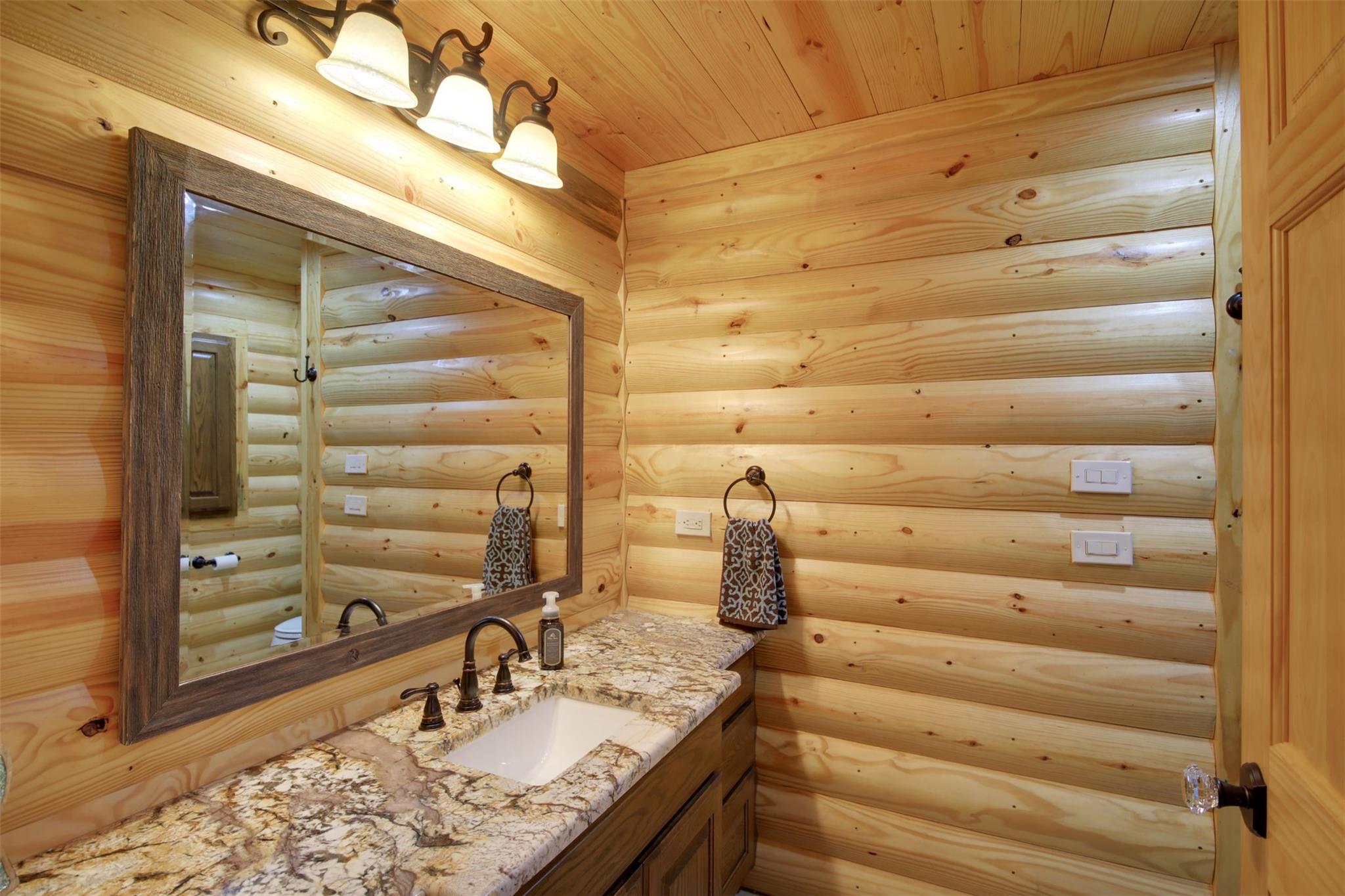 221 Private Road 4001, Thorndale, TX 76577