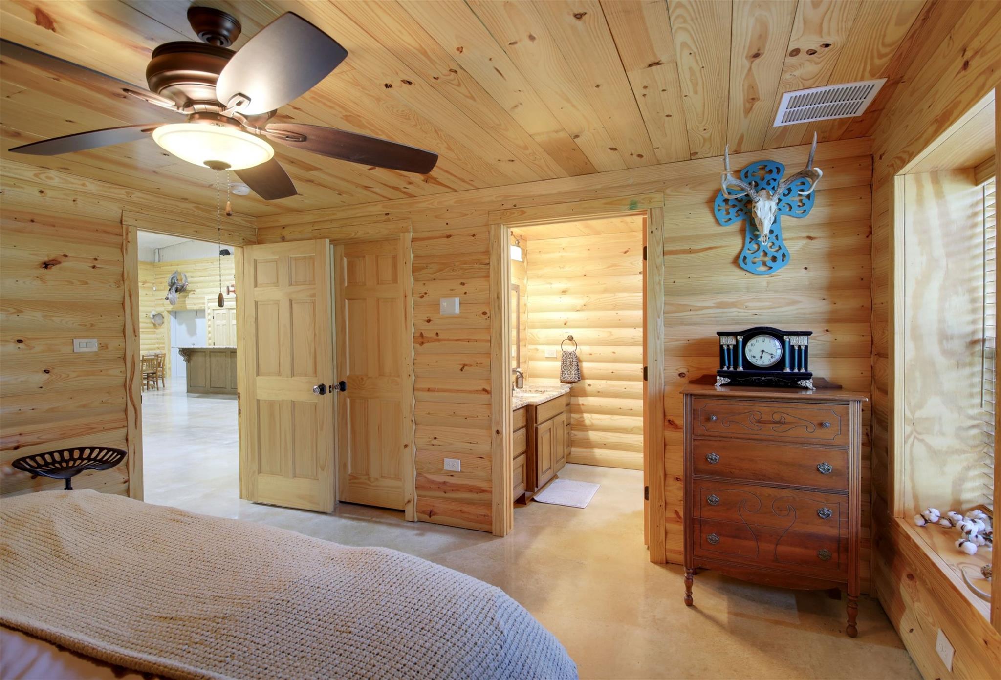 221 Private Road 4001, Thorndale, TX 76577