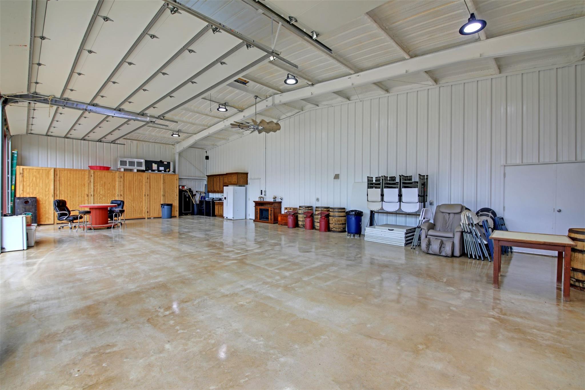 221 Private Road 4001, Thorndale, TX 76577