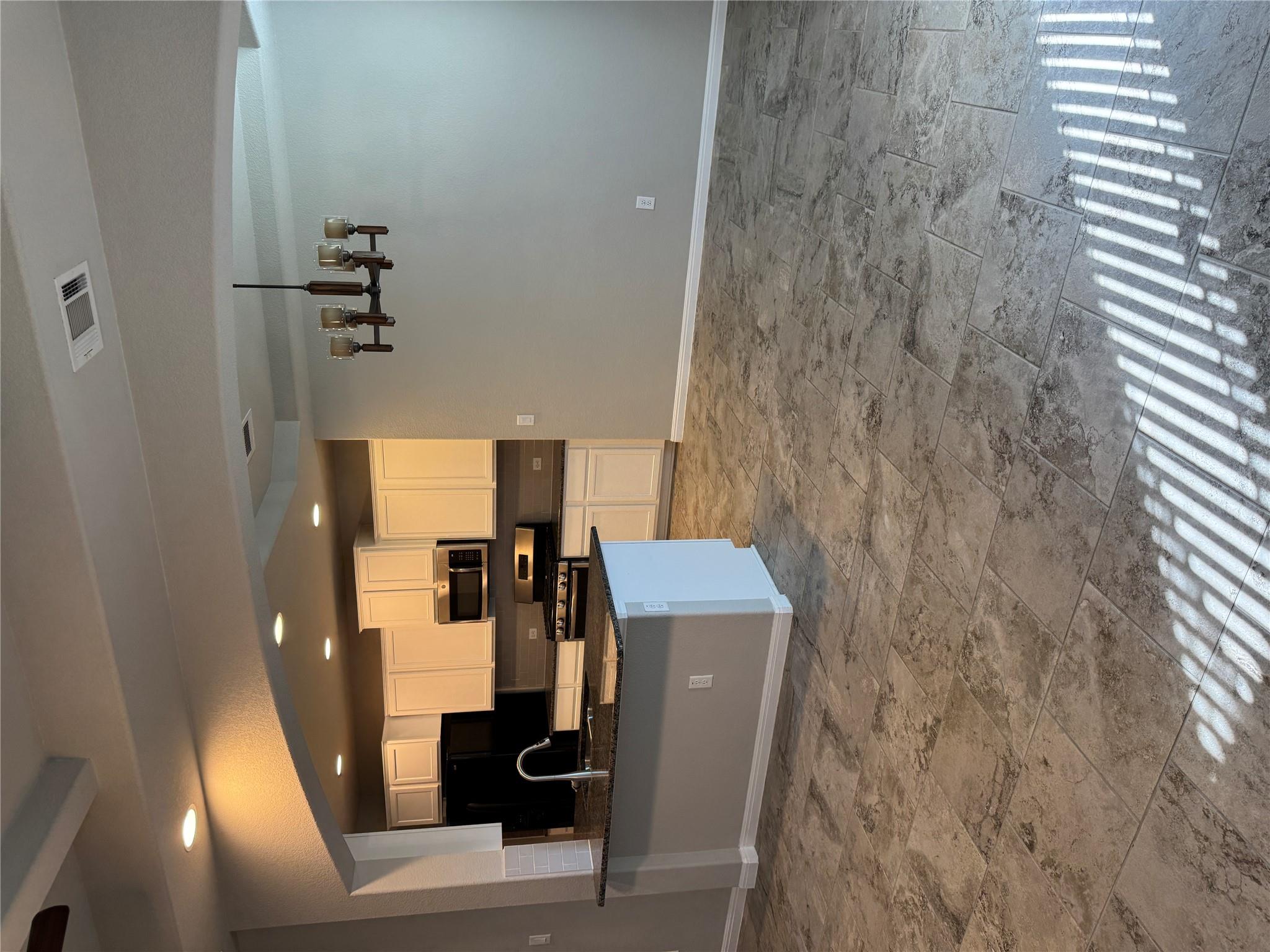 204 Wilderness Trl, Elgin, TX 78621