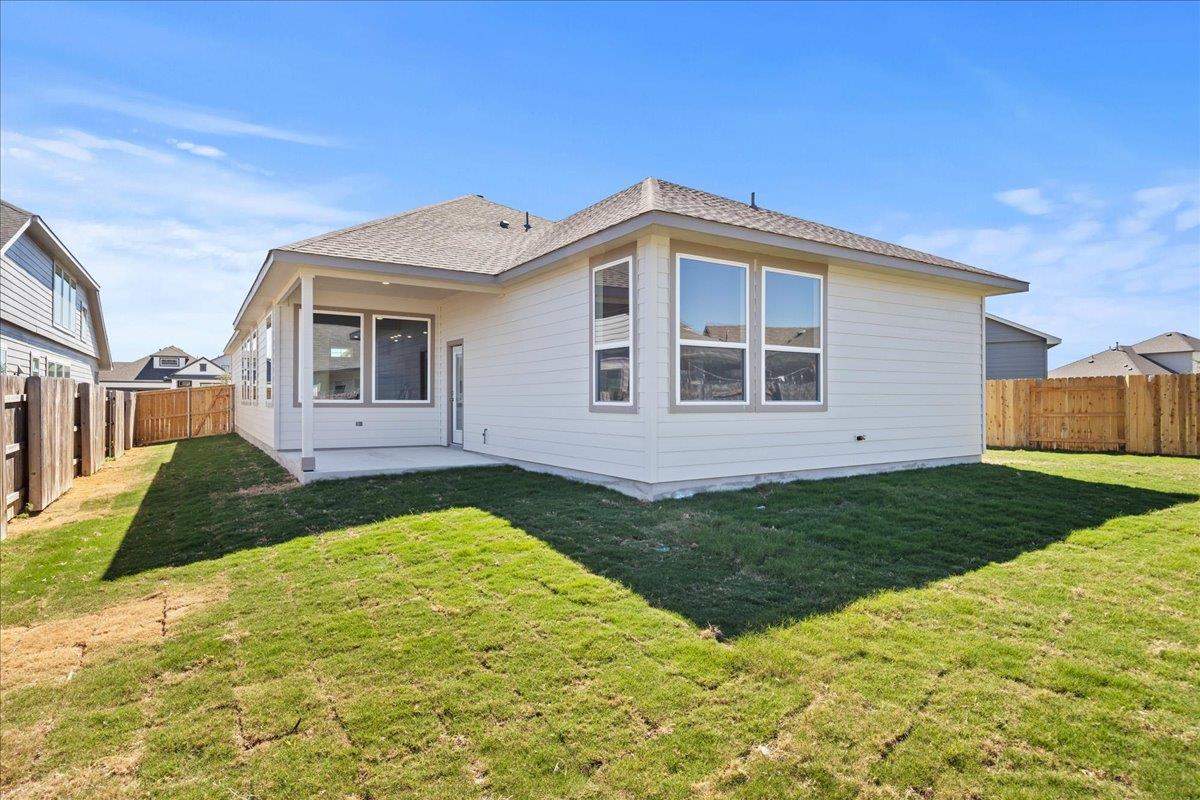 130 Paul Pena Dr, San Marcos, TX 78666