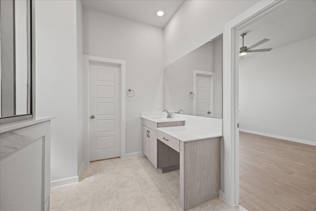 130 Paul Pena Dr, San Marcos, TX 78666