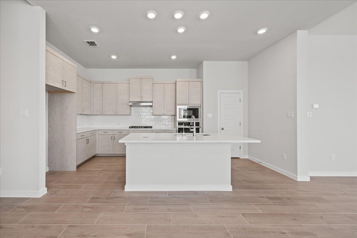 130 Paul Pena Dr, San Marcos, TX 78666