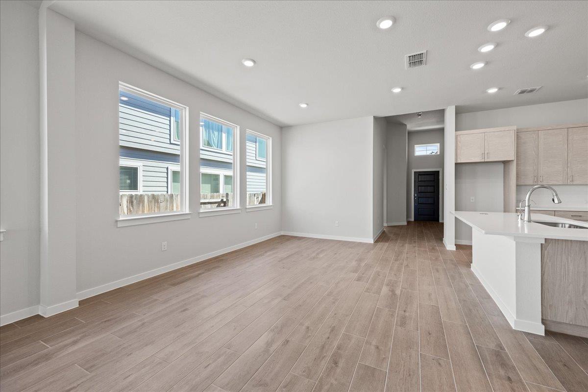 130 Paul Pena Dr, San Marcos, TX 78666