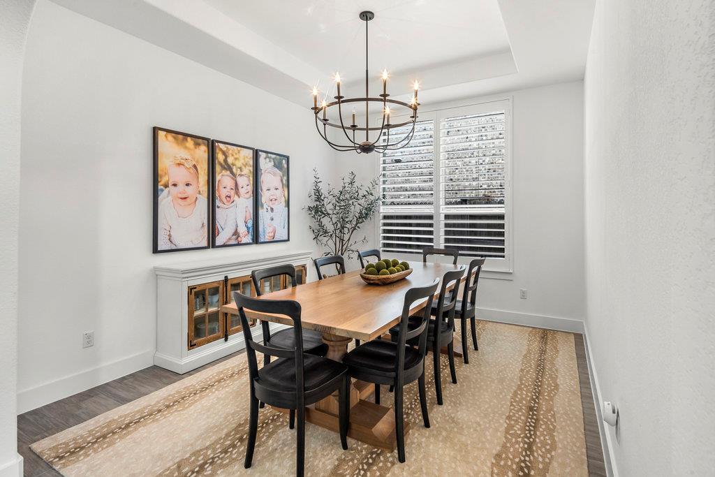 569 Stone River Dr, Austin, TX 78737