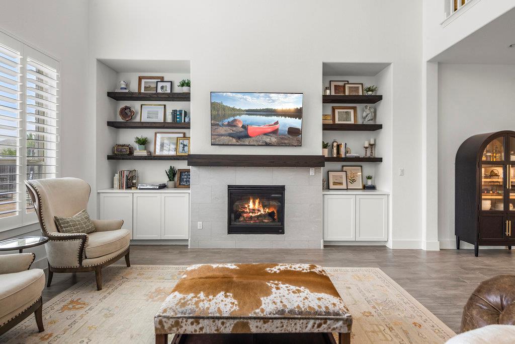 569 Stone River Dr, Austin, TX 78737