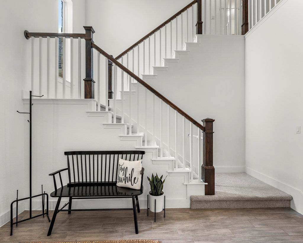 569 Stone River Dr, Austin, TX 78737